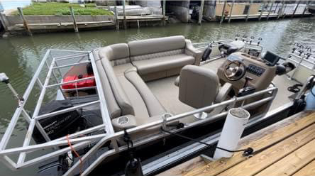 Luxury Pontoon Console